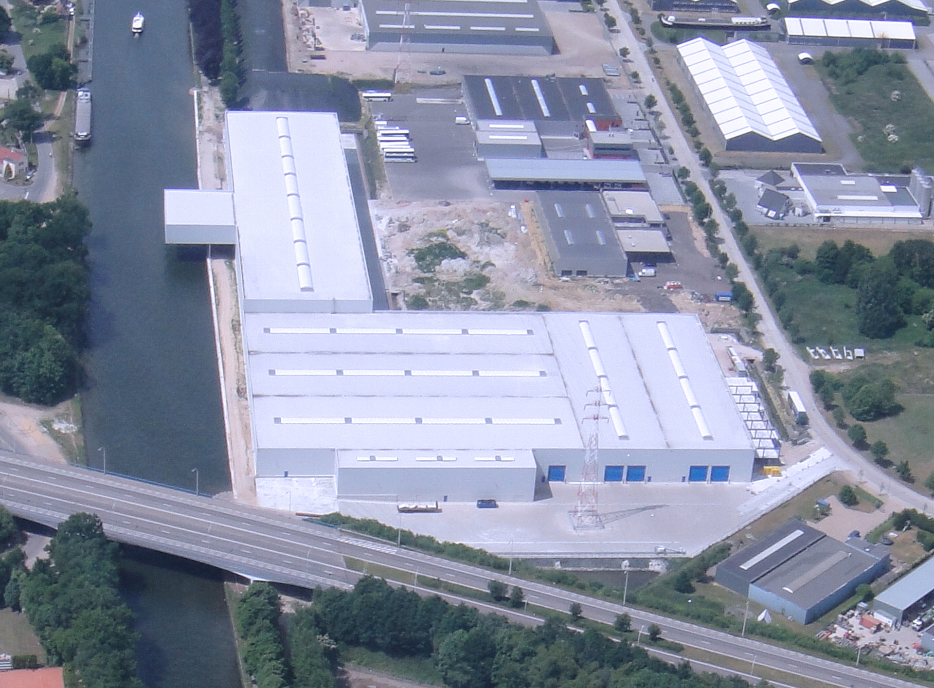 Warehouses_Production Units_Process cranes_Vosta